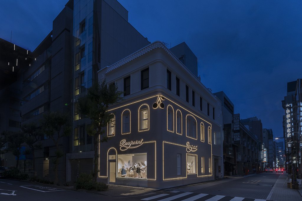 Bonpoint-Ginza-night-facades.jpg